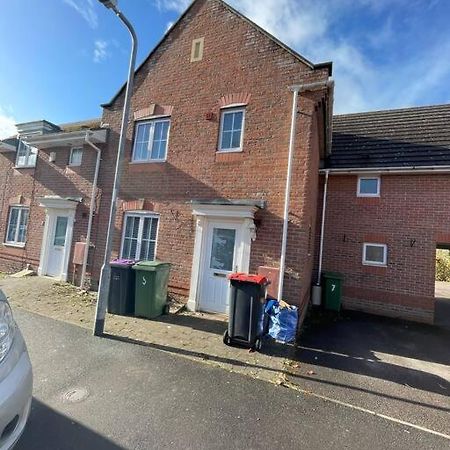 5 Holborn Spacious Home Redhill  Esterno foto