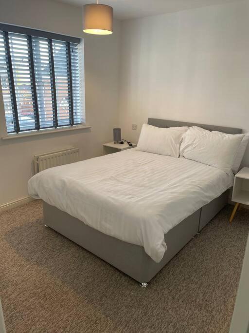 5 Holborn Spacious Home Redhill  Esterno foto